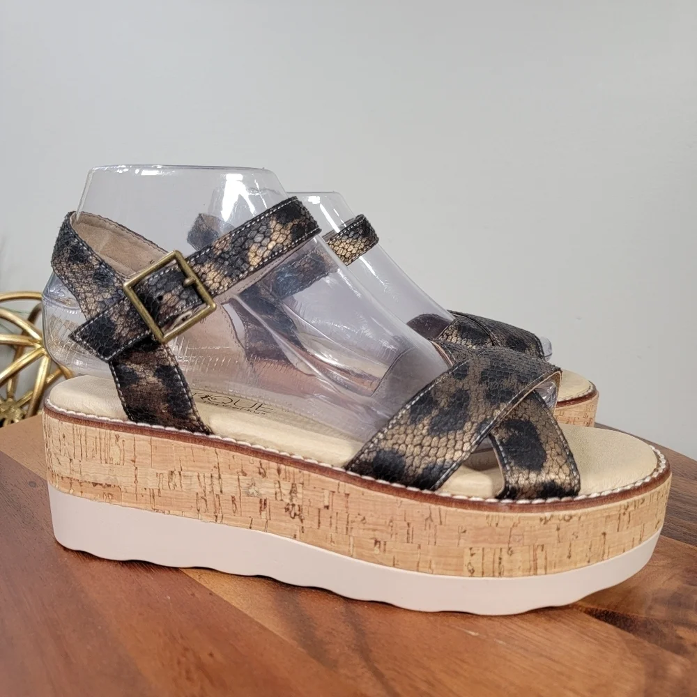 Boutique By Corky's Fluffie Bronze Snake Print Platform Sandals Size 8
